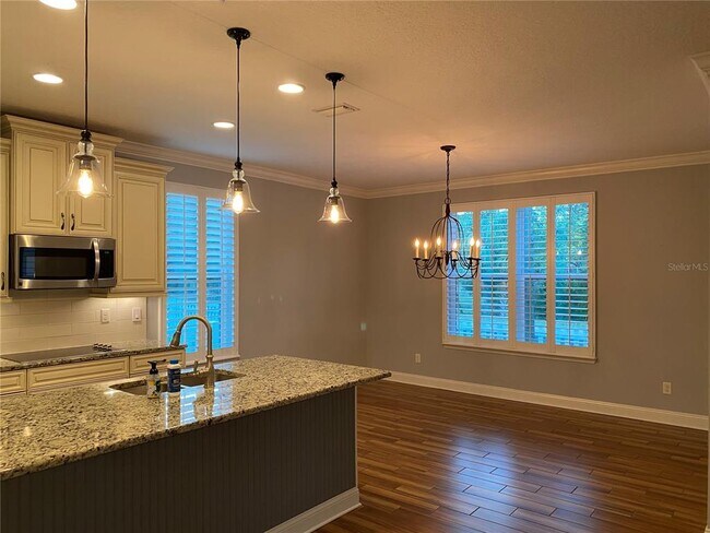 Building Photo - 25 Smiling Fish Ln