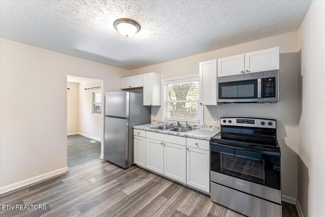 Building Photo - 158 Hamilton Cir