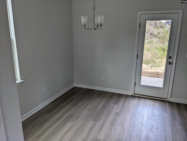 Building Photo - 200 Bluewing Dr