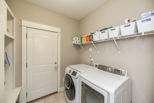 Building Photo - **LIKE NEW EXECUTIVE HOME IN PRESTIGIOUS H...