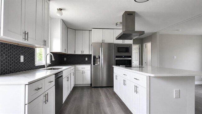 Building Photo - 15003 Chaparral Dr
