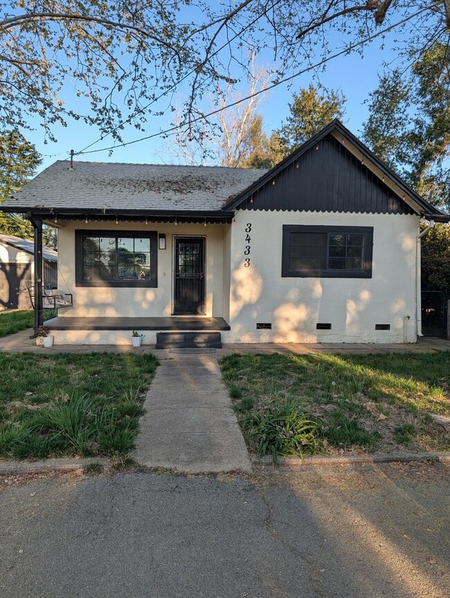 Building Photo - 3433 Willow St