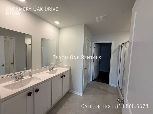 Building Photo - 308 Emery Oak Dr