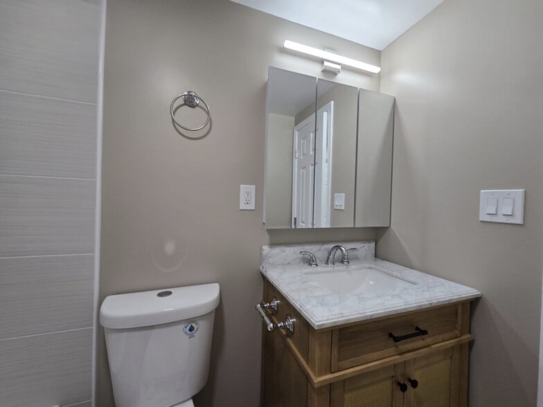 Building Photo - 5525 Norbeck Rd