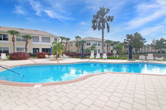 Building Photo - Triano Seasonal Condo for Rent