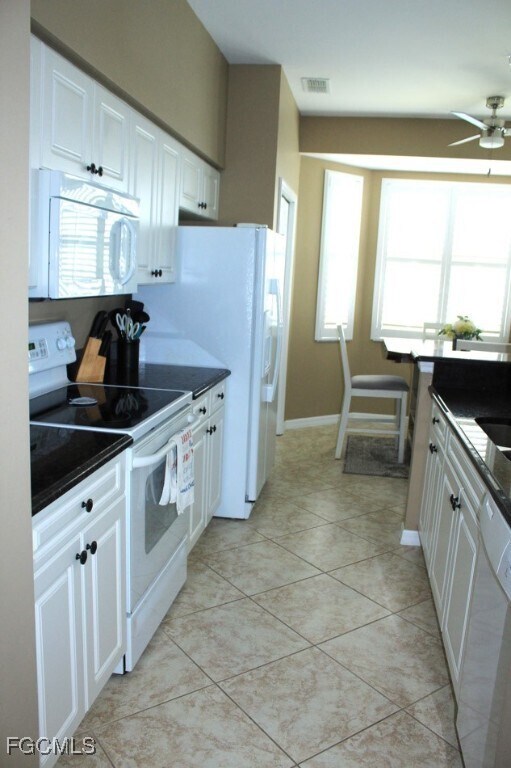 Building Photo - 16685 Lake Cir Dr