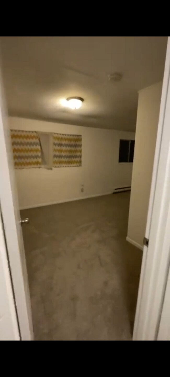 Building Photo - 12827 Glenwood Ave SW