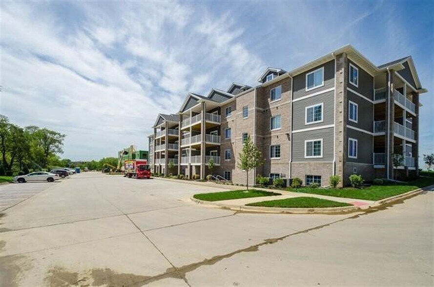 Building Photo - 2863 Spring Rose Circle