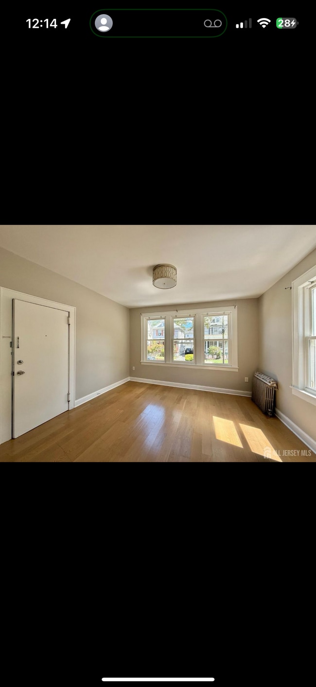 Primary Photo - 326 Cedar Ave