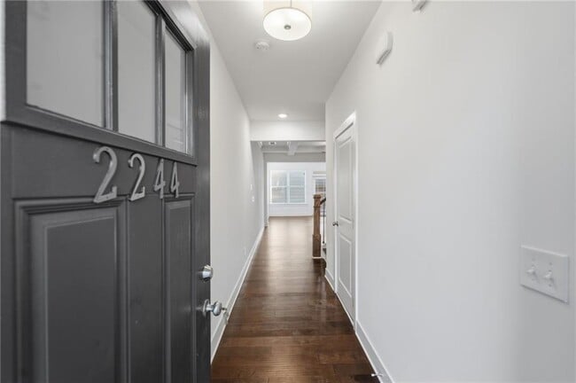 Building Photo - 2244 Mulsanne Dr