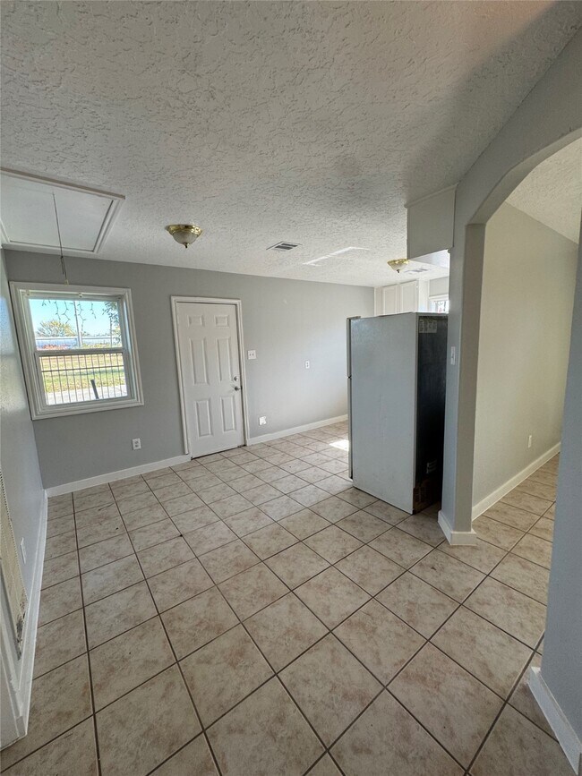 Building Photo - 2101 Maury St