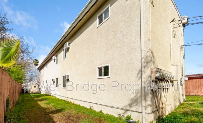 Building Photo - 2612 Connie Dr