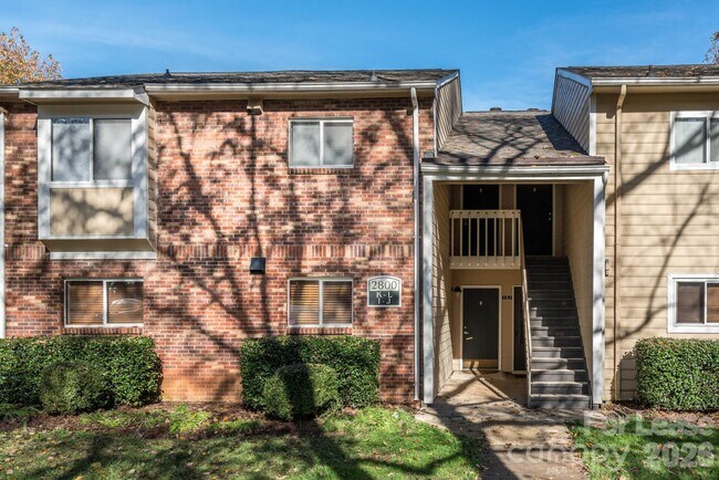 Building Photo - 2800 Heathstead Place