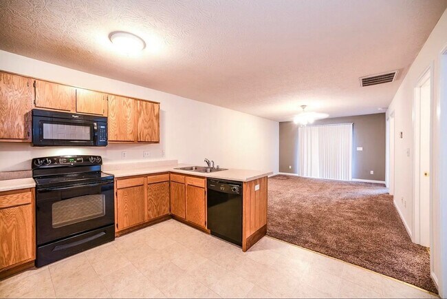 Building Photo - Cardinal Creek Apartments