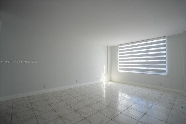 Building Photo - 5700 Collins Ave