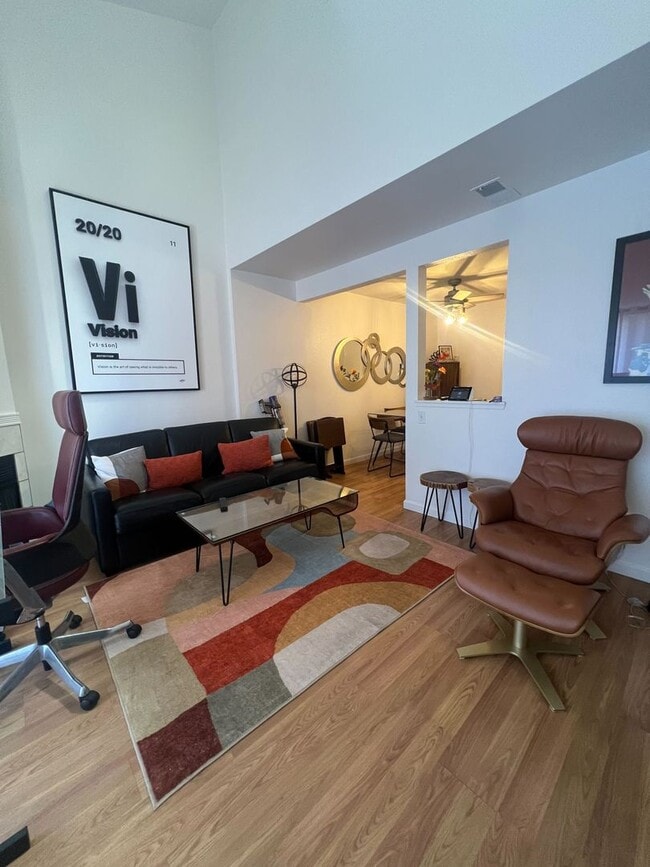 Building Photo - Charming Furnished 1-Bedroom Loft-Style Co...