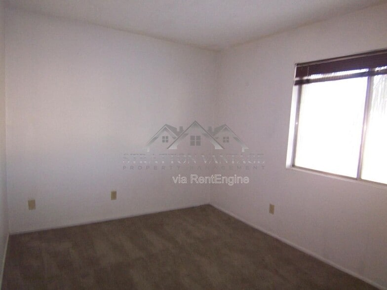 Building Photo - 5180 W Olive Ave