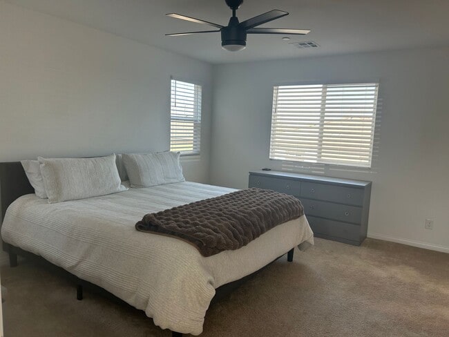Building Photo - Beautiful 2 story home in Skye Canyon