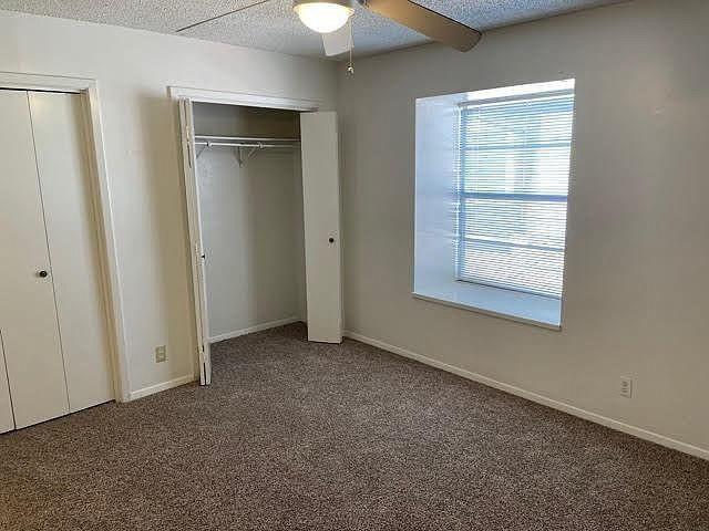 Building Photo - 915 N Elm St