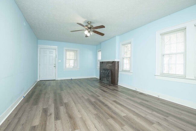 Building Photo - 1148 Baker Ave