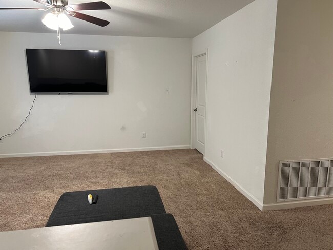 Building Photo - 6501 Monitor Ln