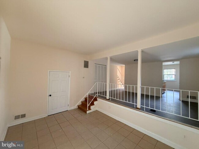 Building Photo - 3473 Beale Ct