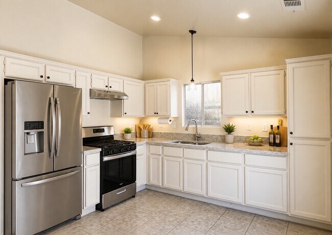 Building Photo - 66820 Yucca Dr