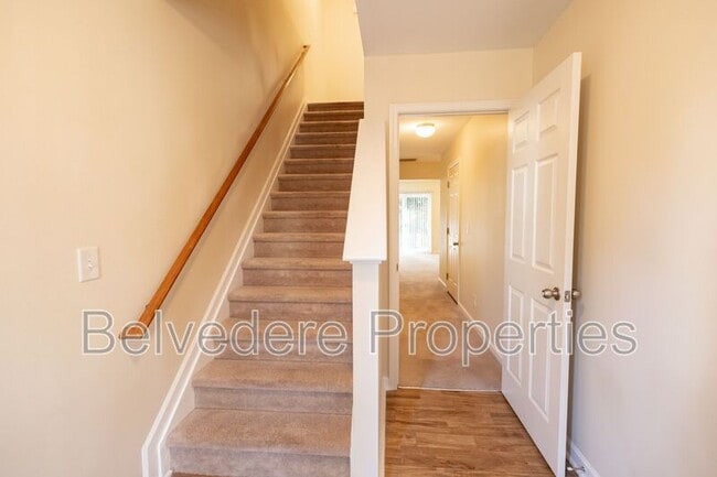 Building Photo - 36 Ackland Dr