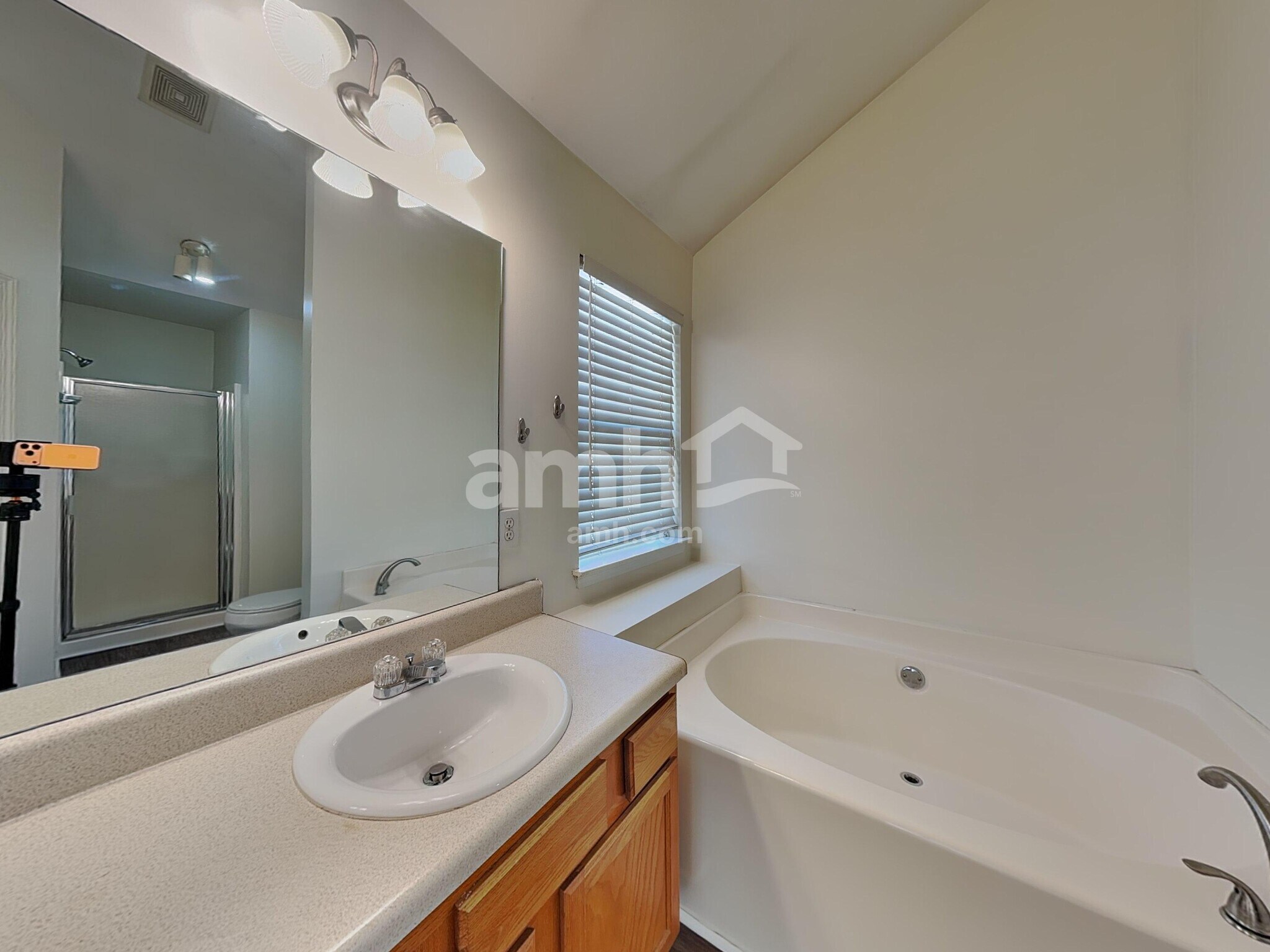 Building Photo - 4669 Liberty Square Dr