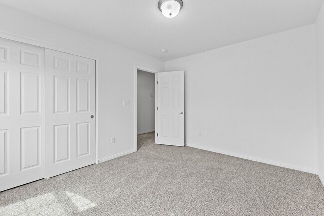 Building Photo - Stunning 4 Bedroom Home in South Las Vegas Area