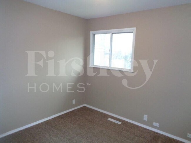 Building Photo - 1 Birch St