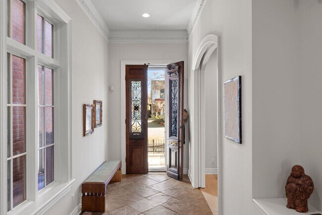 Building Photo - Stout Street 2 BDR at Curtis Park