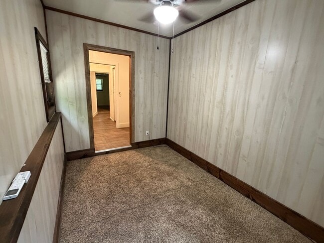 Building Photo - 475972 E 740 Rd