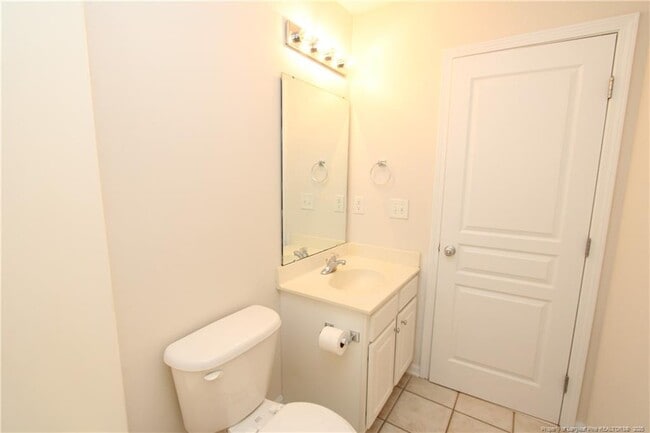 Building Photo - 421 Hamlet Park Dr