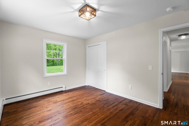 Building Photo - 831 Nut Plains Rd