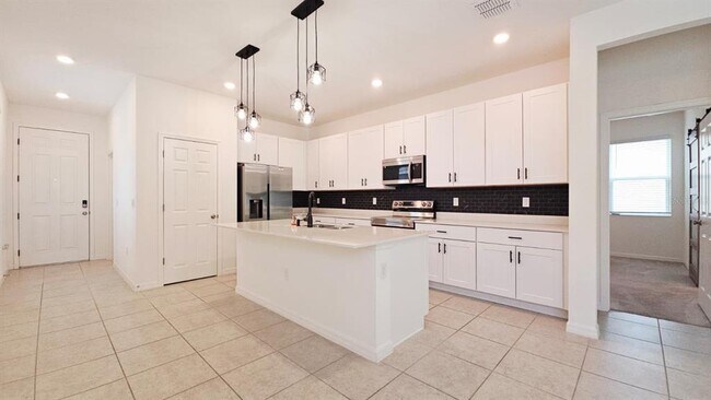 Building Photo - 722 Lemon Ave