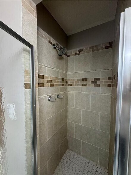 Building Photo - 1143 Memory Ln