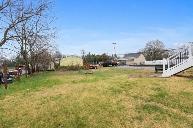 Building Photo - 1620 Kings Hwy
