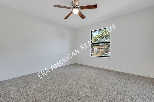 Building Photo - 508 Landview Dr