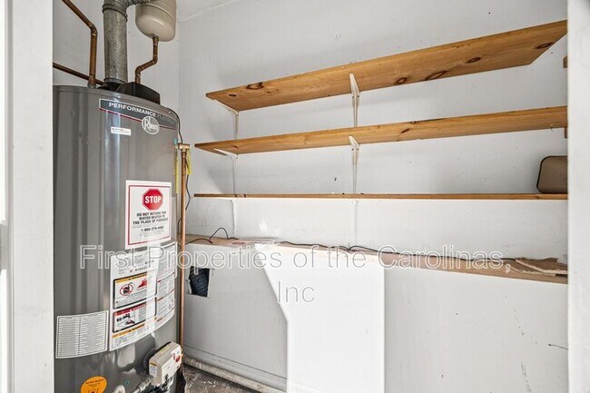 Building Photo - 1933 Ebenezer Rd