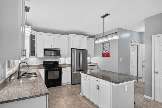 Building Photo - 4512 Rutherford Way