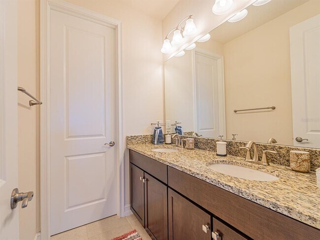 Building Photo - 28923 Lucero Ln