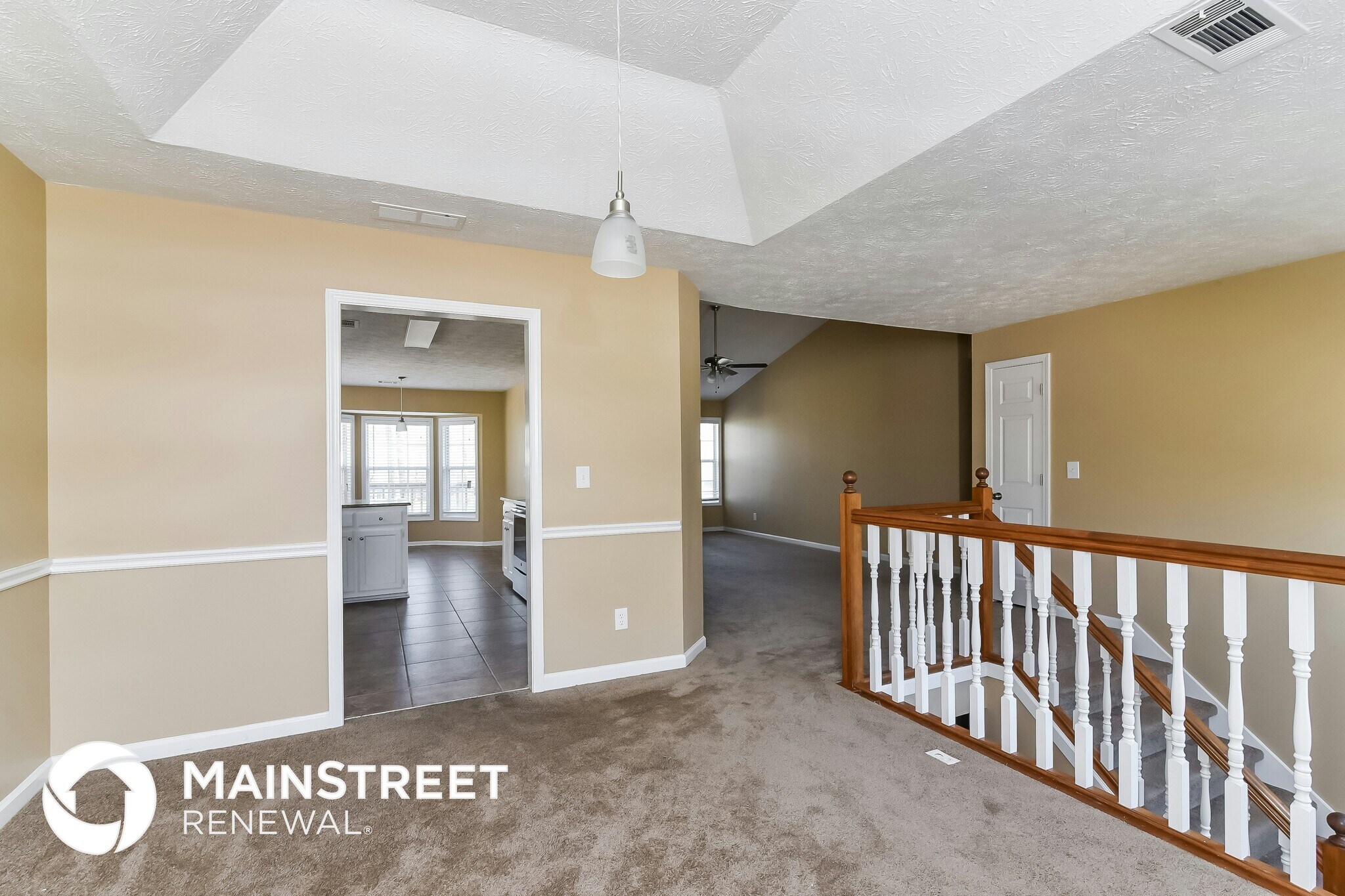 Building Photo - 1545 Royale Castle Dr