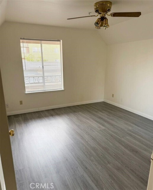 Building Photo - 8889 Caminito Plaza Centro