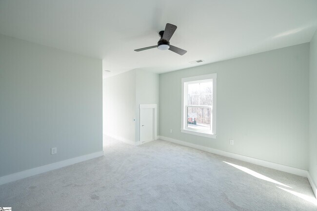 Building Photo - 109 Horseshoe Bend Rd