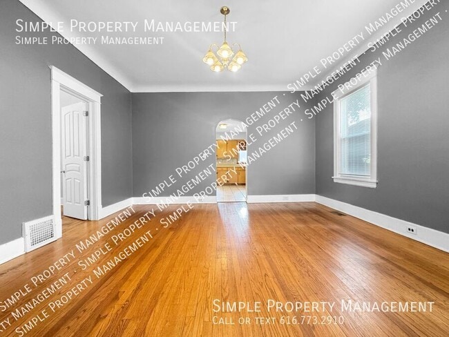 Building Photo - 742 4th St NW
