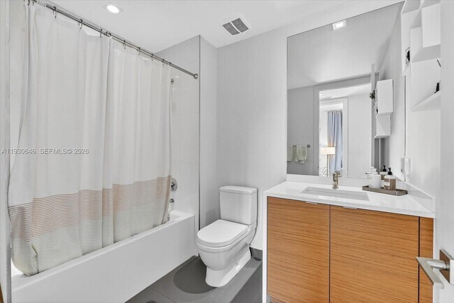 Building Photo - 250 NW 24th St