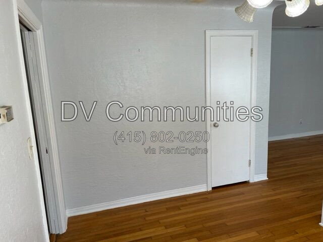 Building Photo - 888 14th Ave S