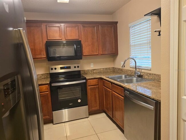 Building Photo - 3412 Castle Stone Ct