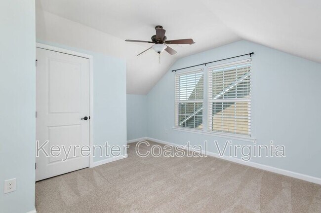 Building Photo - 331 Spring Hill Pl